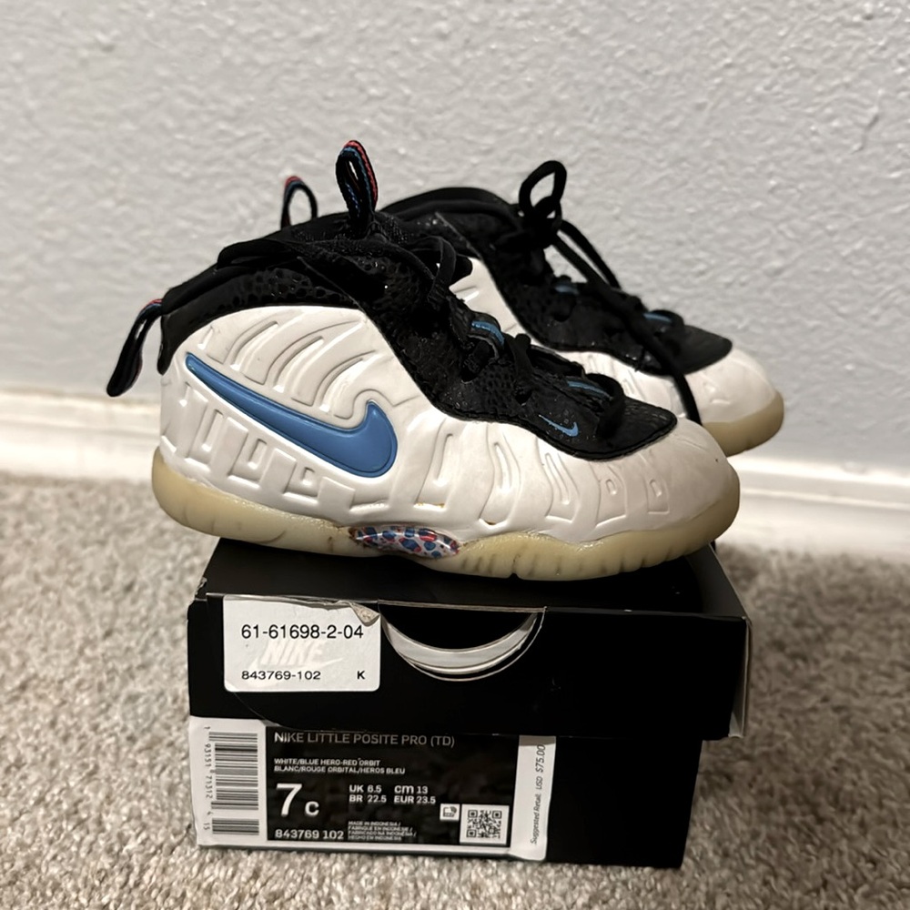 White Nike Toddler Sneaker size 7C